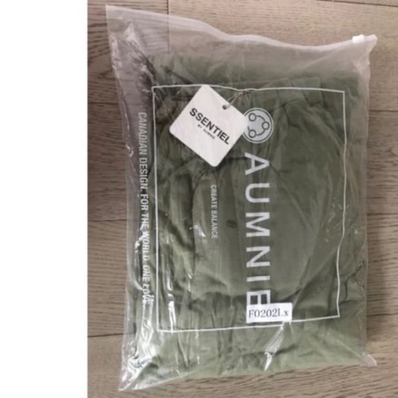 Aumnie 🇨🇦 Multiway Infinity Hatch Jumpsuit Jumper M Maternity Size 6 - Picture 8 of 8